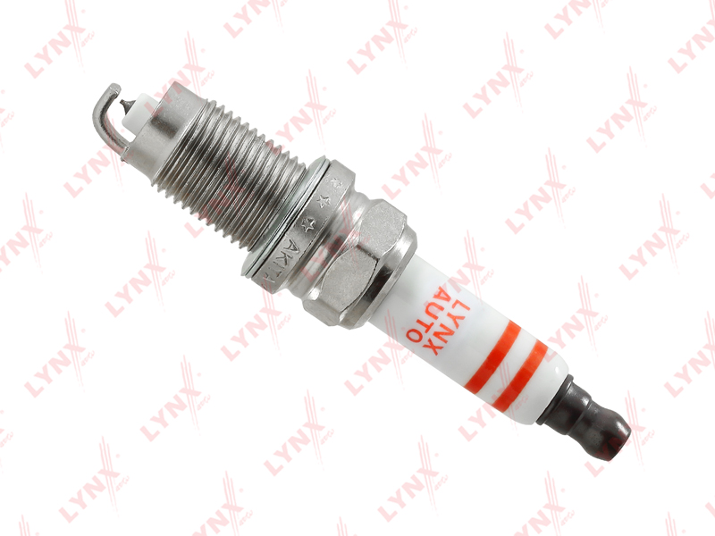 LYNXAUTO (SP237) Свеча зажигания 6BLXIP1R (Iridium + Platinum) AUDI A1 1.2 10-15 / A3 1.2 10-13  SKODA Rapid 1.2 12-1